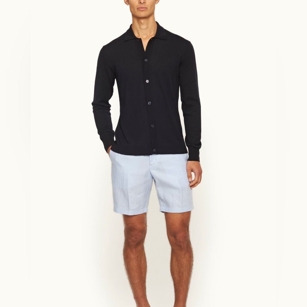 Orlebar Brown NORWICH LINO
Tailored Fit Smart Italian Linen Shorts in Blue